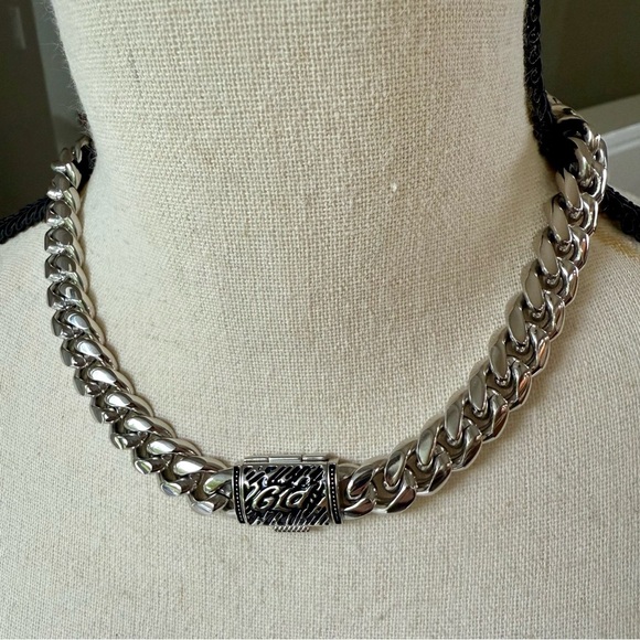 GLD Signature Cuban in White Gold- 12mm Chain Necklace 16 inches long Christmas - Picture 3 of 11